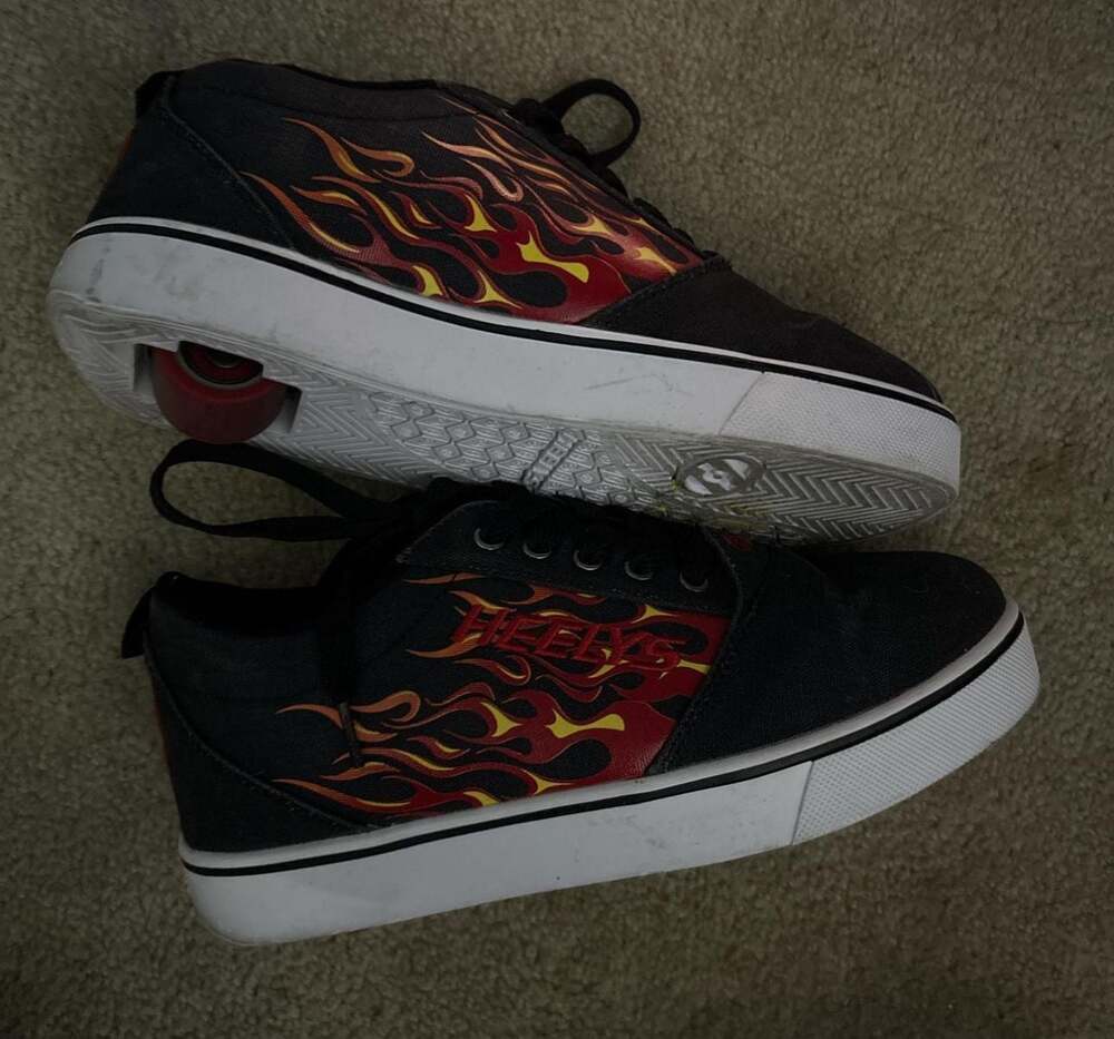 Heelys Pro 20 Prints Black Red Flames Skate Shoes